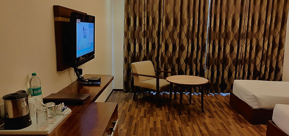 Deluxe Single Room, 1 Twin Bed photo 3