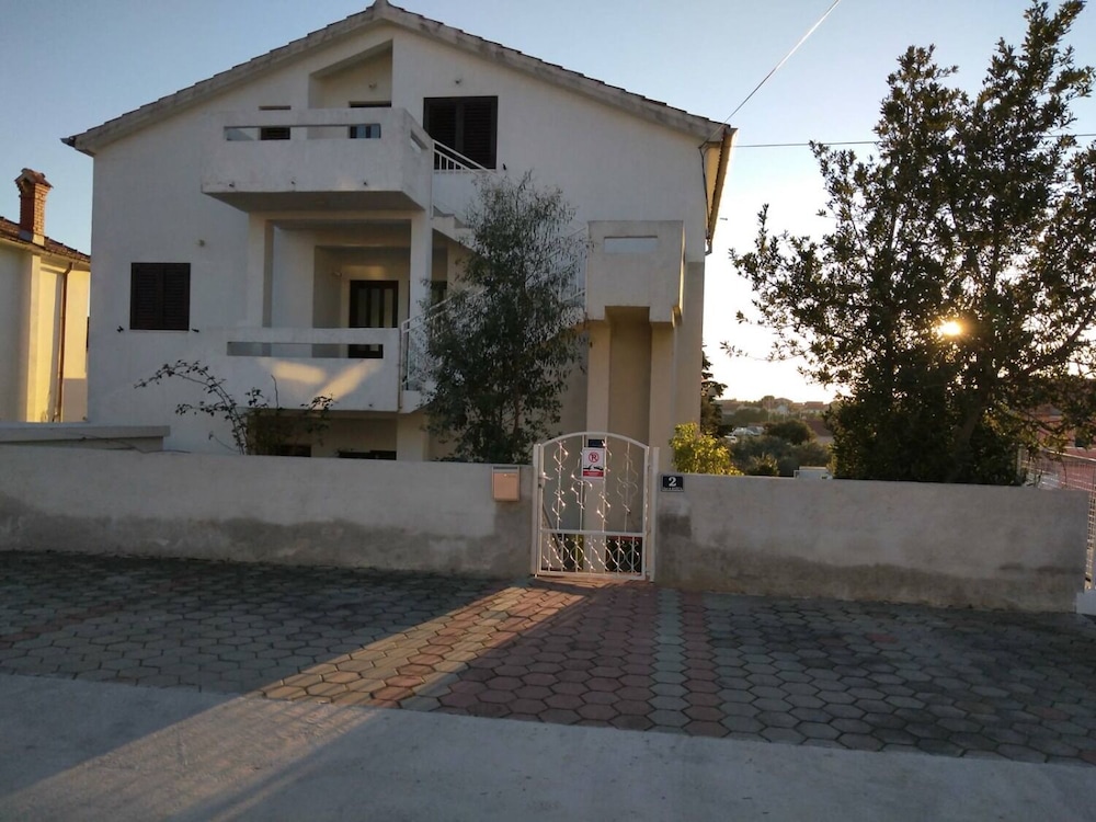 Apartment (Jadranko - 150 m from sea - A1(2+1)) photo 2