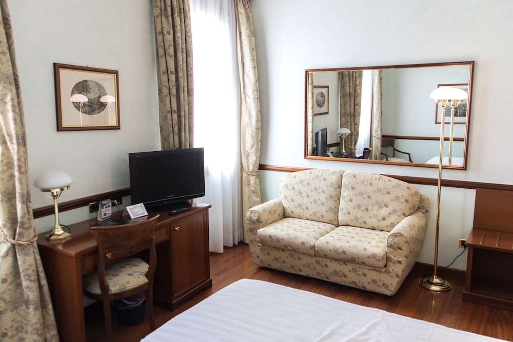 Classic Double Room photo 2
