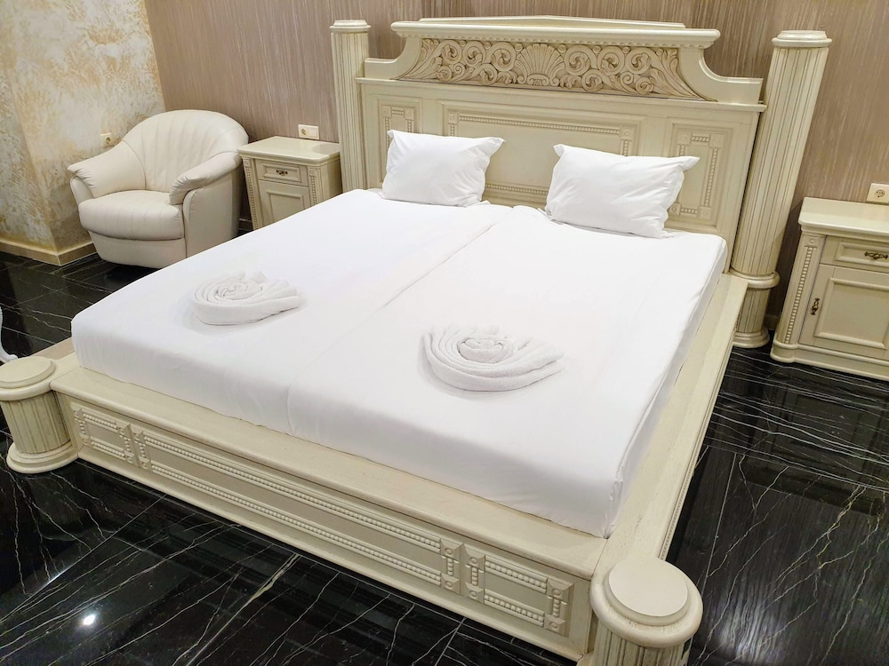 Luxury Studio