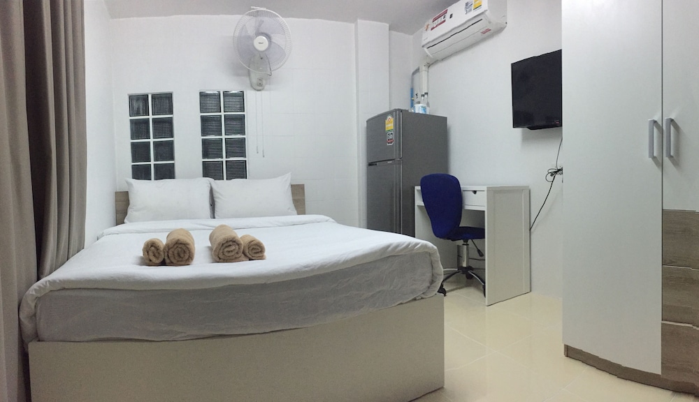 Double Room, Shared Bathroom photo 1