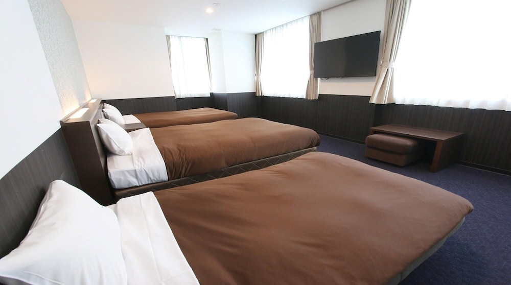 Renewal Triple Room, Non Smoking