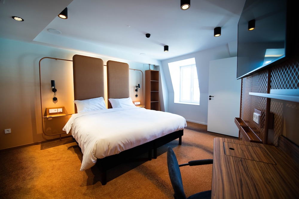 Double Room - Photo 10