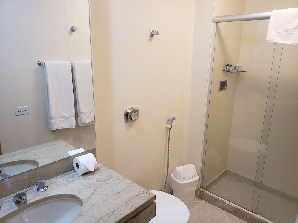 Standard Single Room thumbnail 5