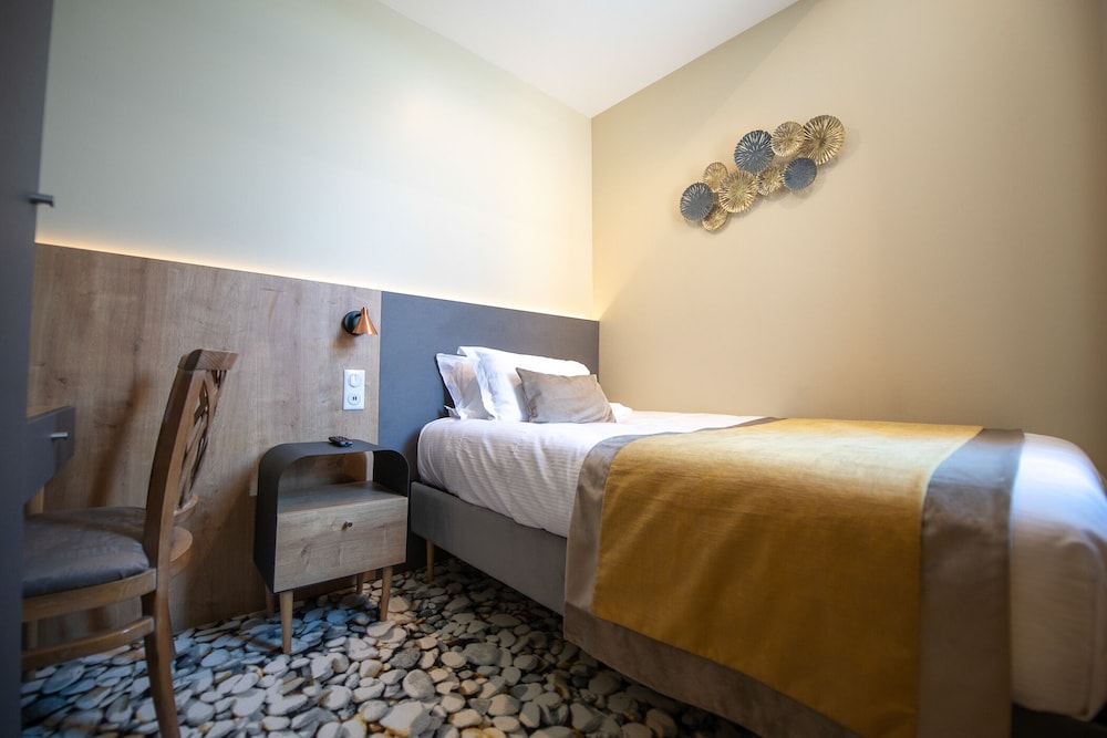 Classic Single Room, Private Bathroom, Garden View (chambre simple Perroquet) photo 1