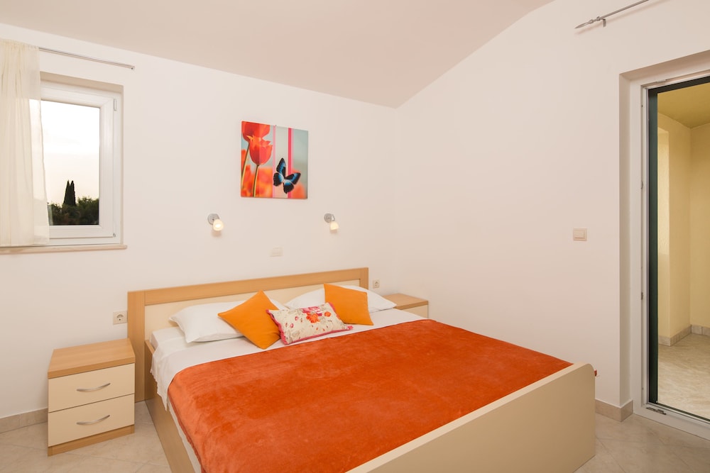 Gallery Apartment, Sea View
