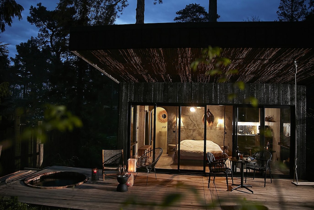 Premium Cabin (La Cachette)