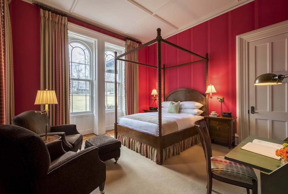Deluxe Room, 1 Queen Bed, Accessible (E.B. Morgan House Deluxe Queen ADA)