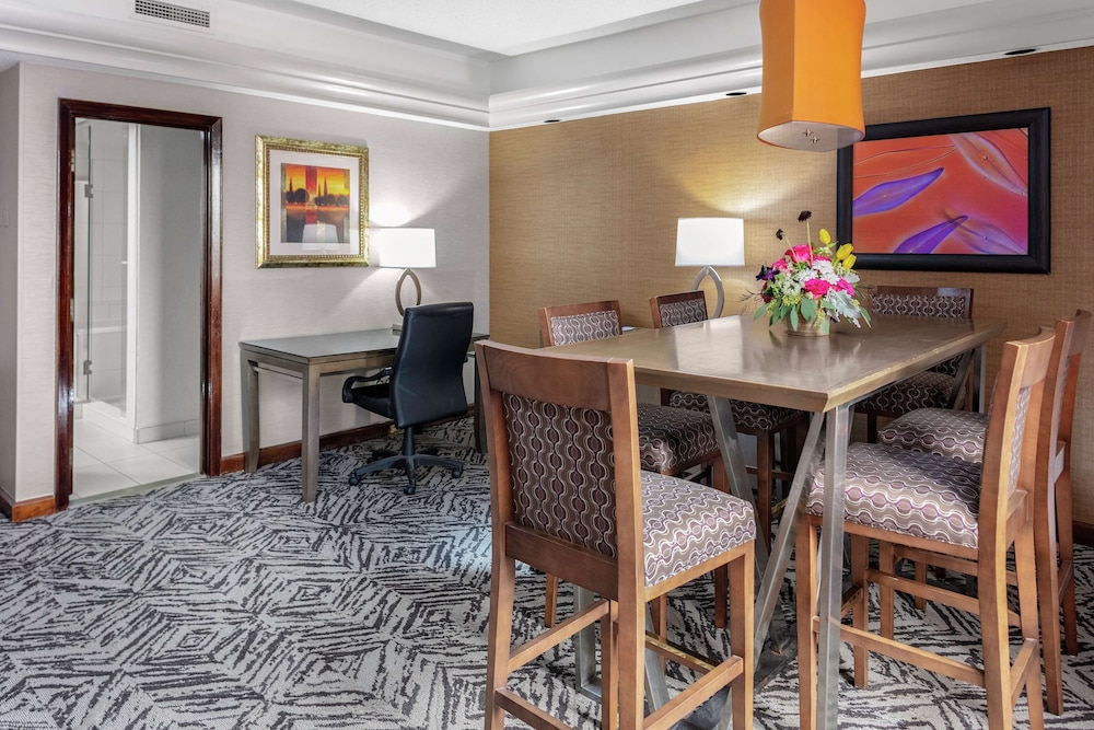 Suite, 1 King Bed (Parlor) - Photo 3
