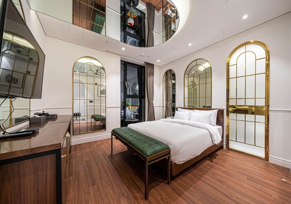 Run Of House(Randomly assigned upon check-in : Standard or Deluxe or Semi Suite) / No Parking - Photo 14