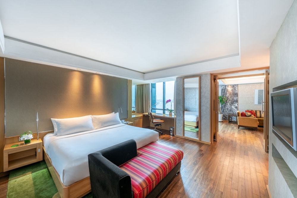 Deluxe Suite, 1 King Bed