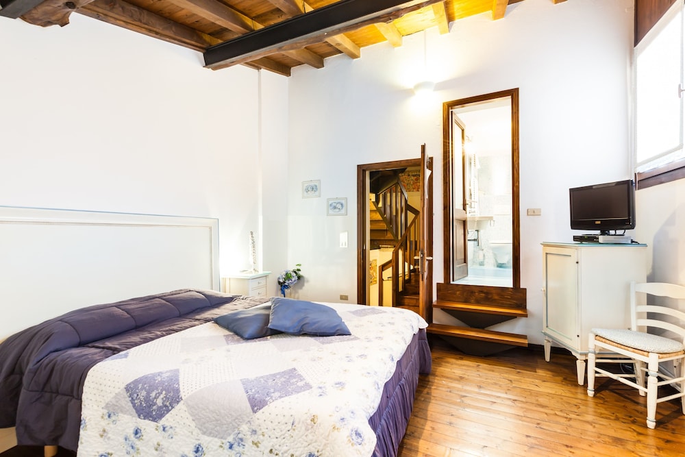 Comfort Double Or Twin Room, 1 Double Bed, Mountain View photo 1