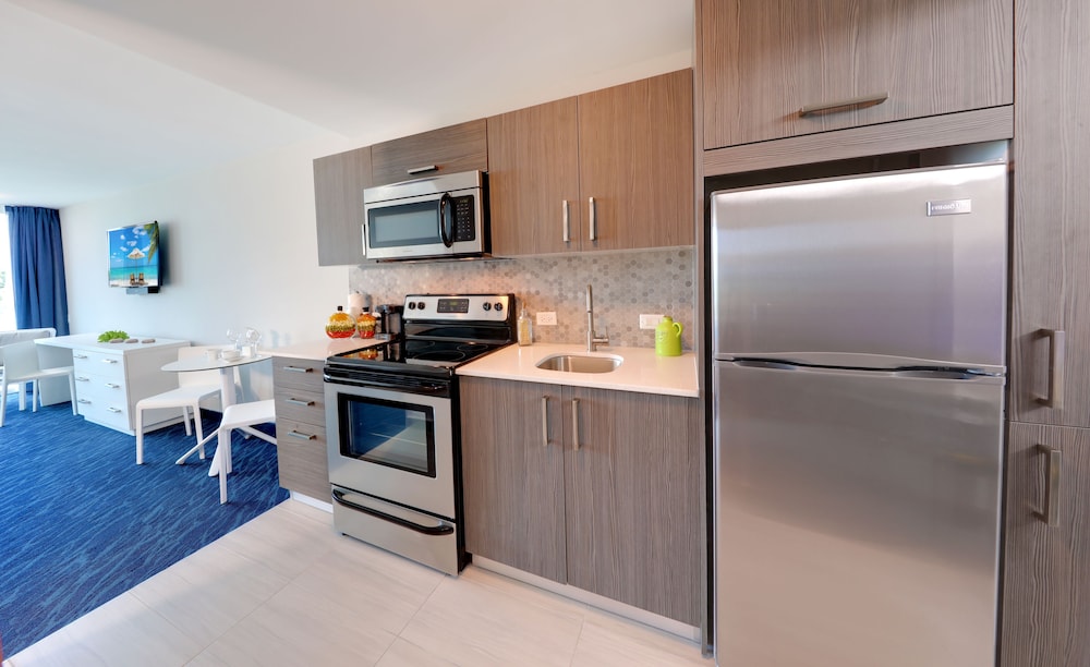 Premium Studio, 2 Double Beds, Lanai - Photo 3