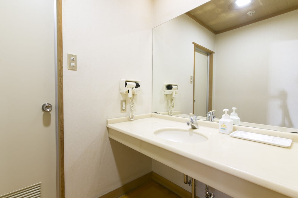 Japanese Room 8 Tatami mat room (shared bath), Non Smoking - Photo 6