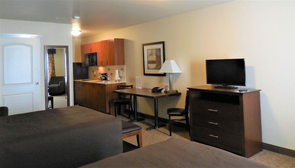 Comfort Suite, Two Queen Beds with Kitchenette photo 1
