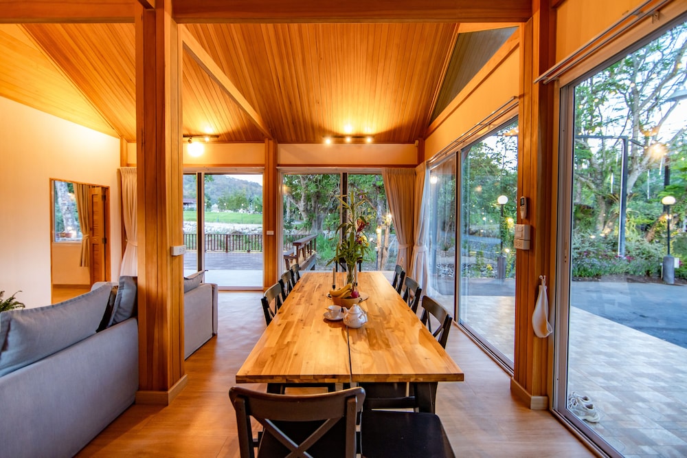 Two Bedroom Suite with Kitchen (Breakfast Included, Dinner Not Included) - Photo 35