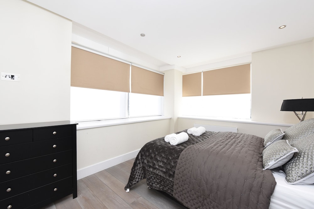 Superior two bedroom apartment photo 2