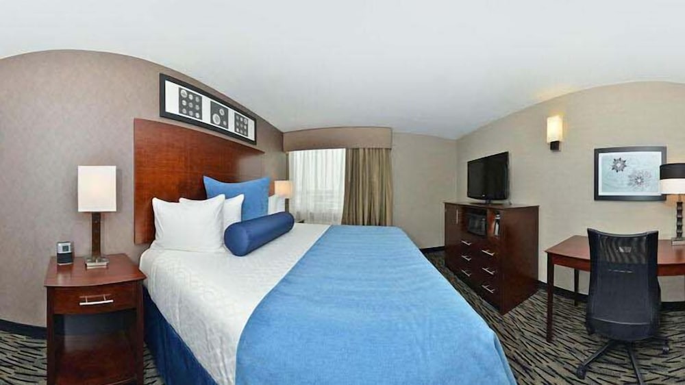 Deluxe Room, 1 King Bed - Photo 3