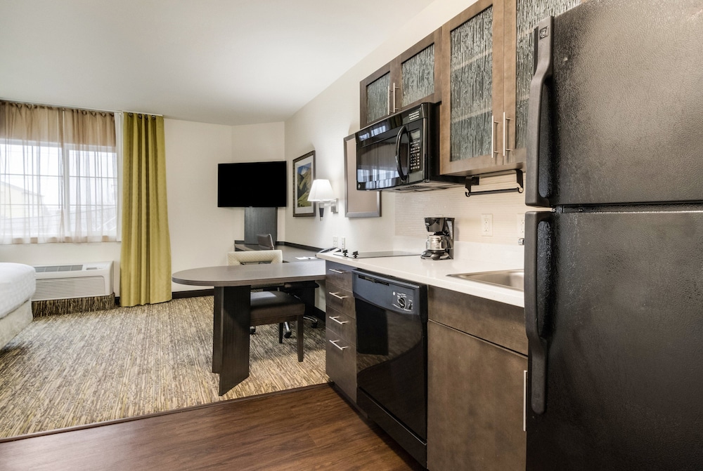 Suite, 1 Bedroom thumbnail 5