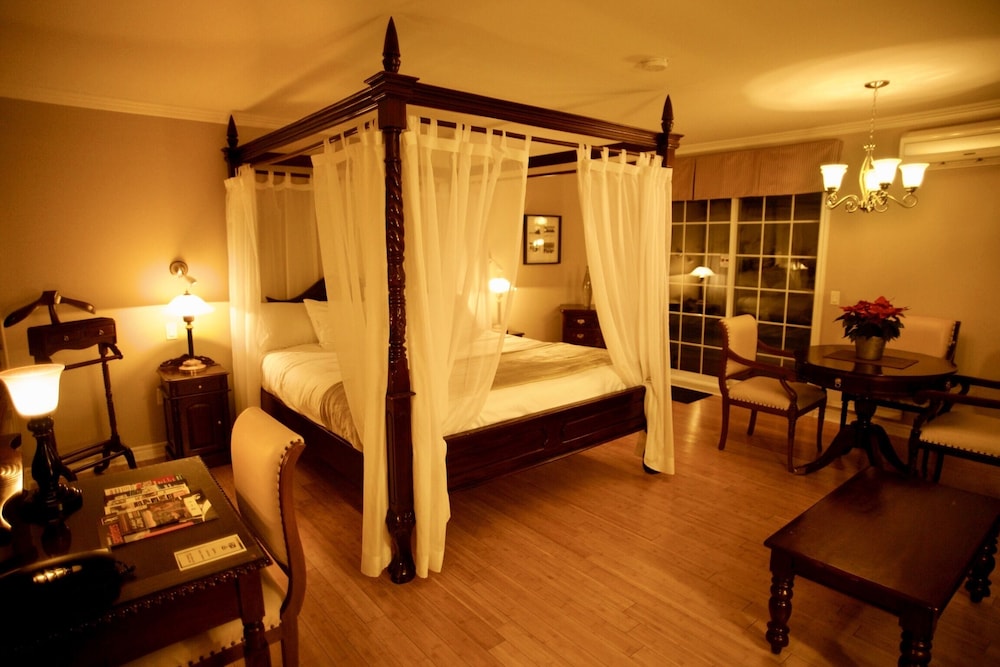 Romantic Studio Suite photo 1