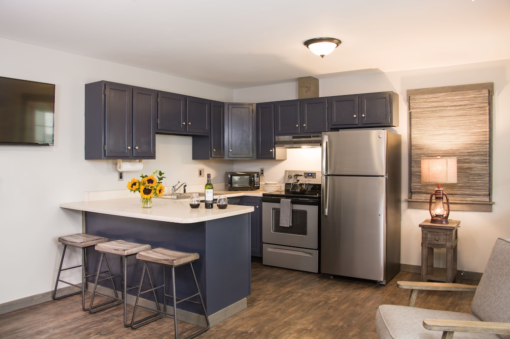 Condo, 1 Bedroom photo 1