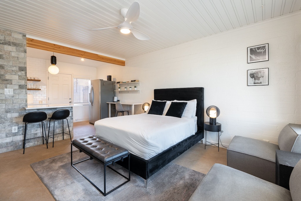 Signature Apartment