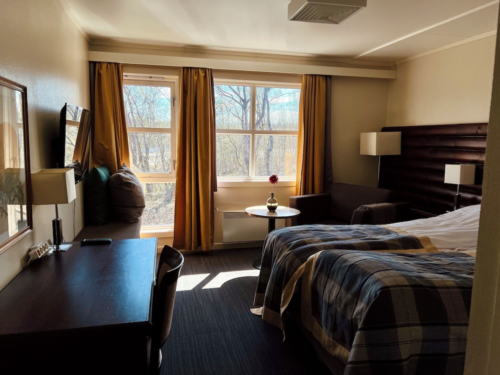 Family Double Room, 1 Queen Bed with Sofa bed photo 1