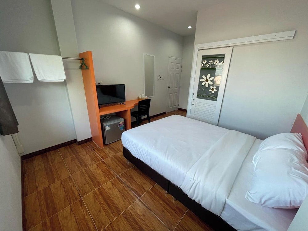 Economy Double Room photo 3