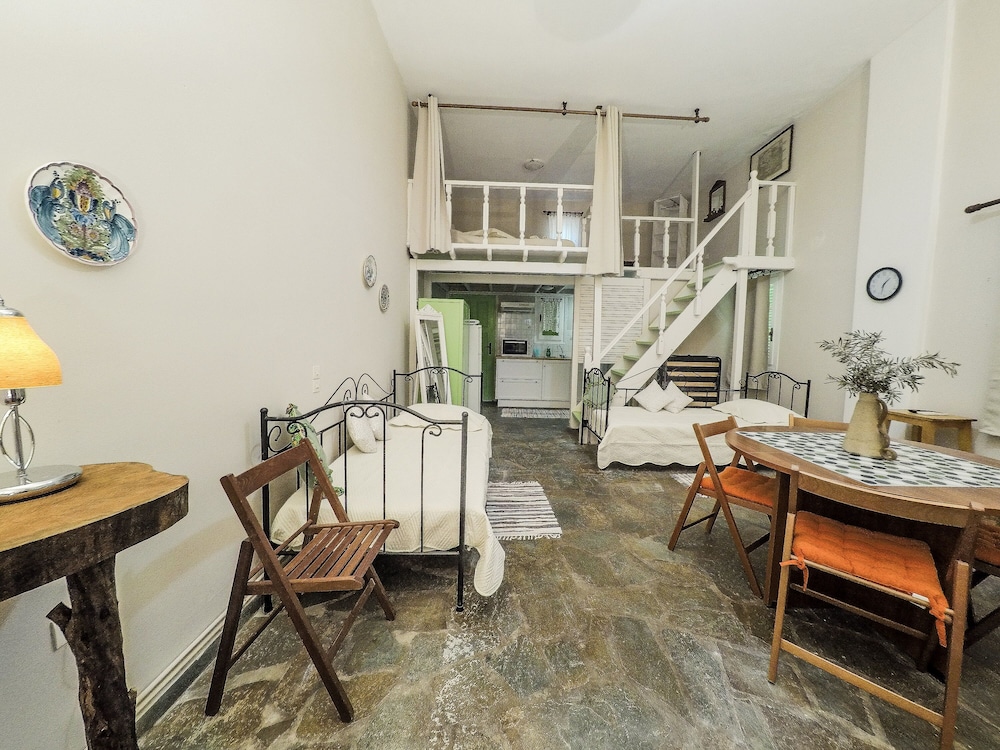 Family Apartment, Oceanfront (Kypri)