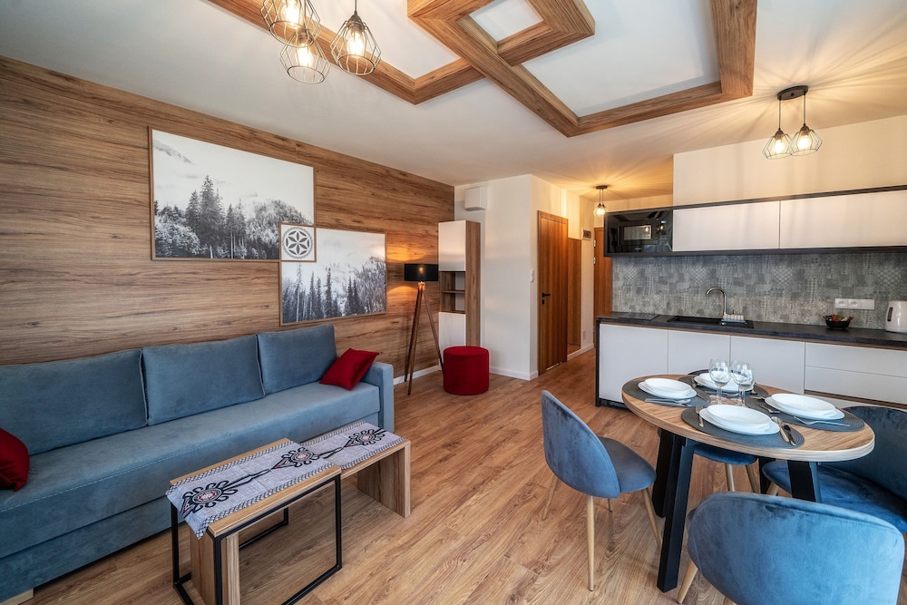 Apartment (C6)
