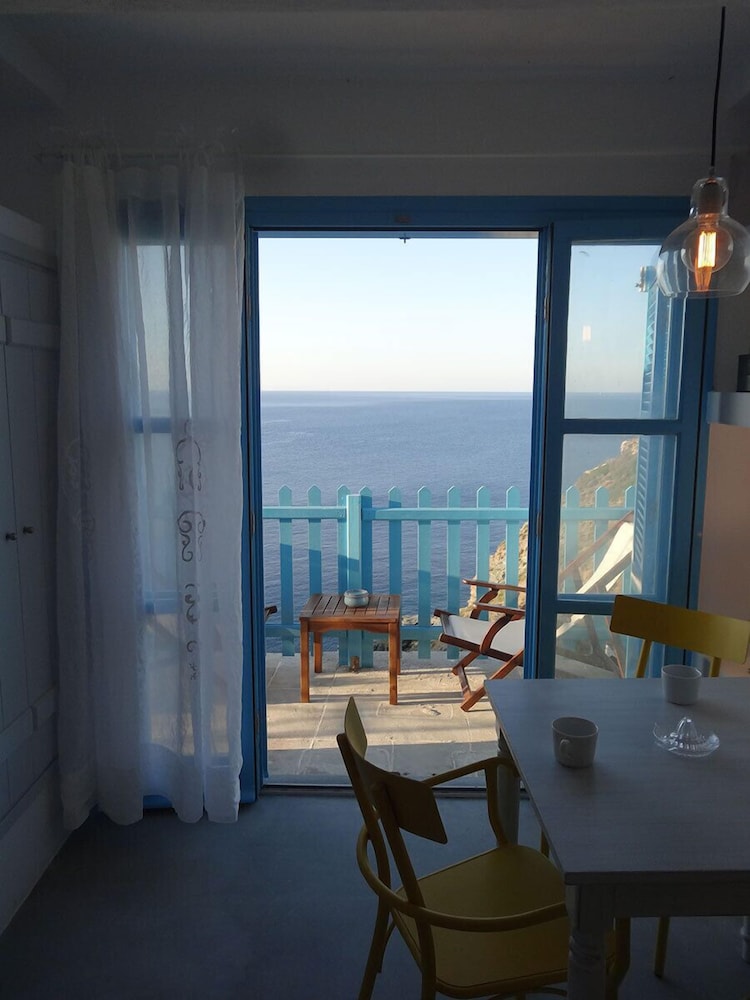 Premium Quadruple Room, Sea View photo 3