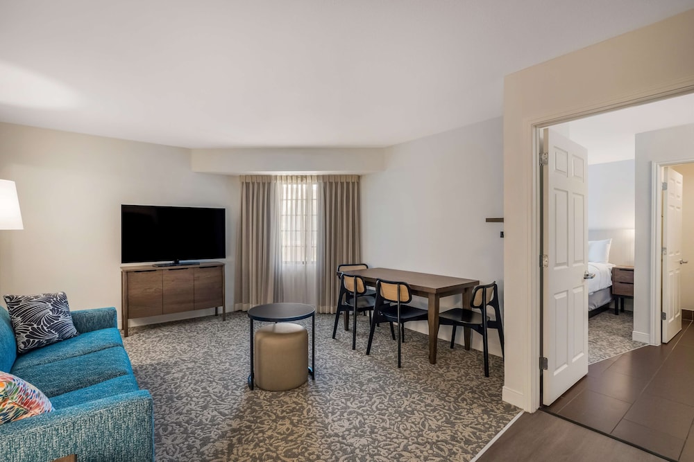 Superior Suite, Multiple Beds (Two Bedroom Suite King And Queen) photo 3