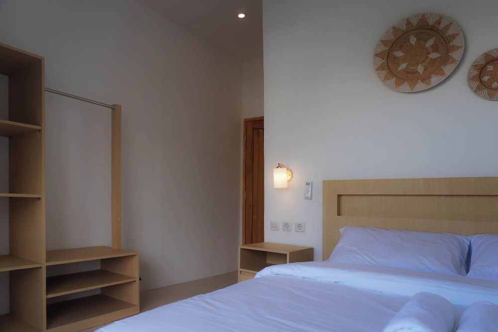 Standard Room with Balcony photo 3