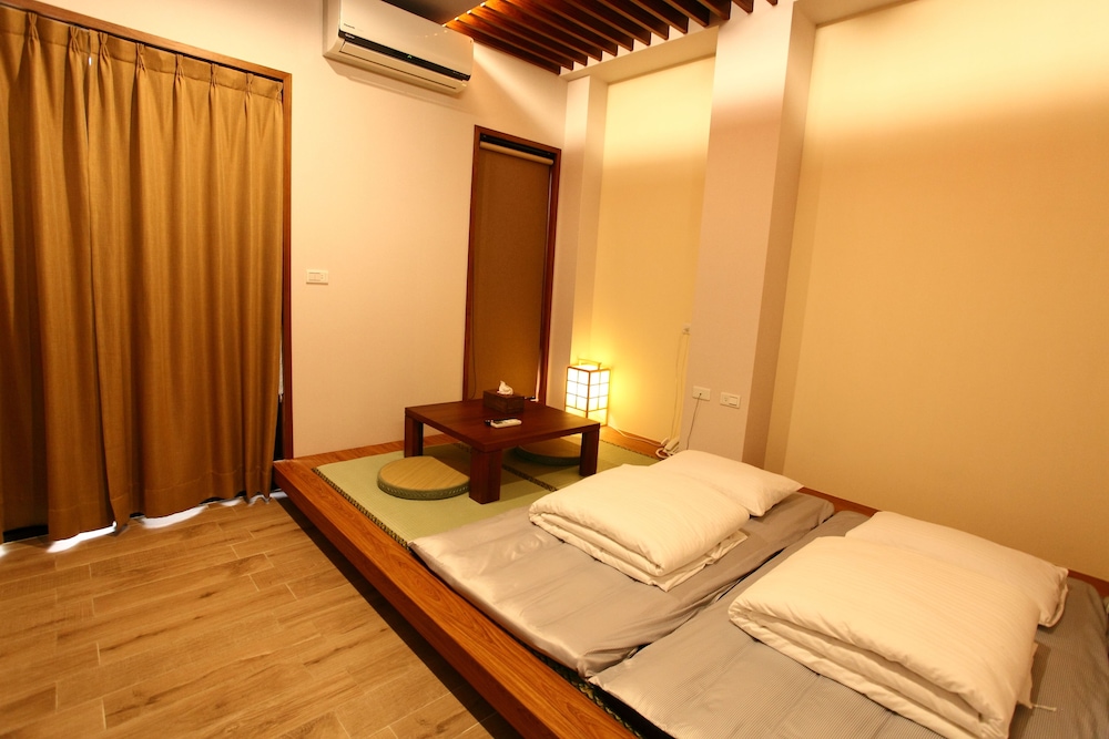 Standard Twin Room, Multiple Beds, Non Smoking (104) photo 2