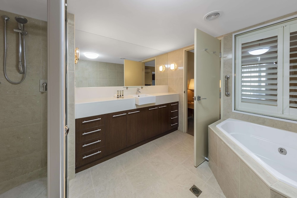 Apartment, 2 Bedrooms, Ocean View - Photo 9