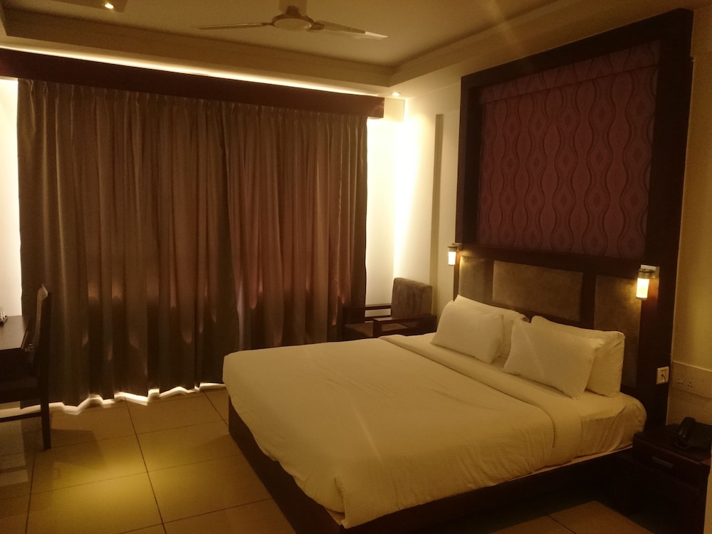 Deluxe Double Room - Photo 1