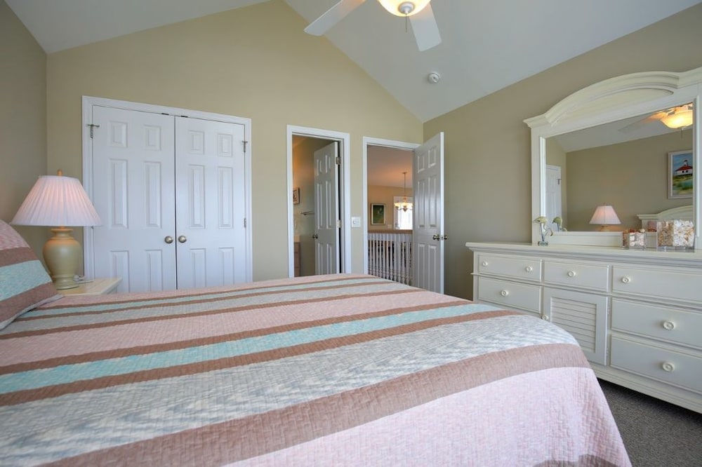 House, 4 Bedrooms photo 1