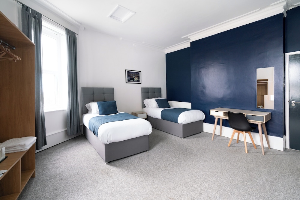 Standard Twin Room-Shared