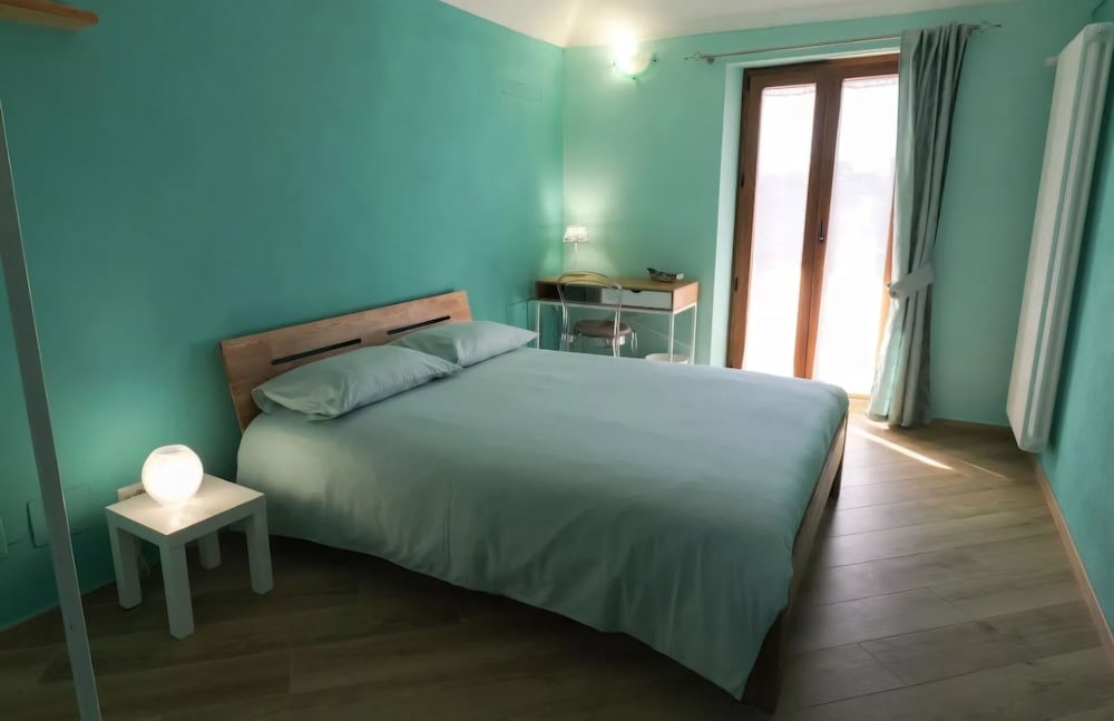 Double Room, 1 Double Bed, Shared Bathroom, City View photo 1