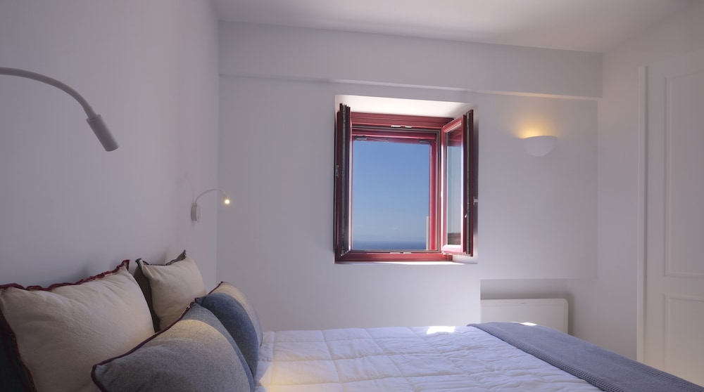 Superior Suite Two Bedrooms Sea View with Plunge Pool - Photo 21