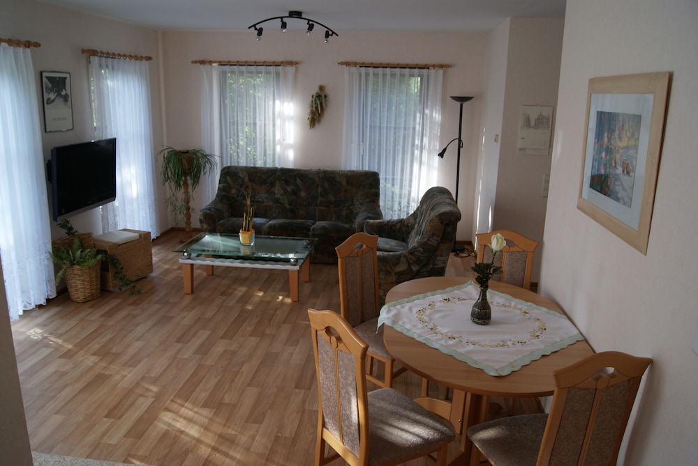 Family Apartment, 1 Bedroom photo 2