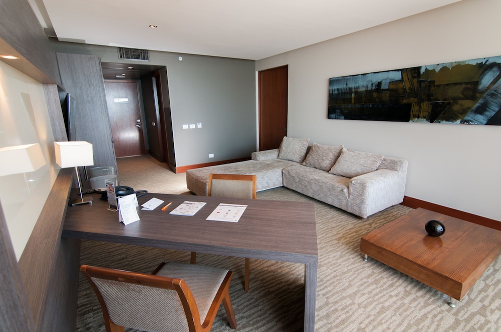 Presidential Room, 1 King Bed photo 3