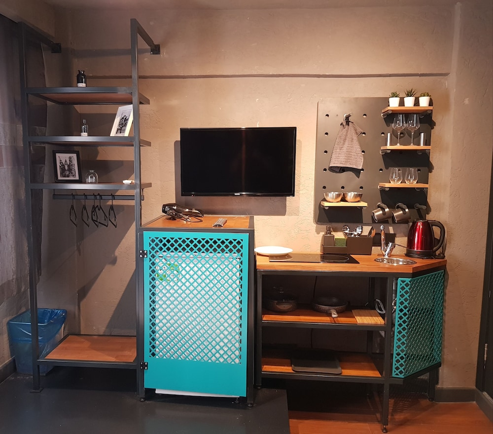 Standard Studio photo 2
