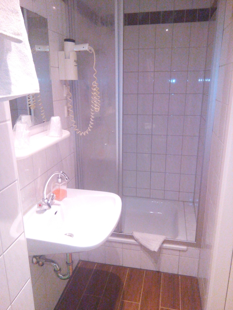 Double Room - Photo 4