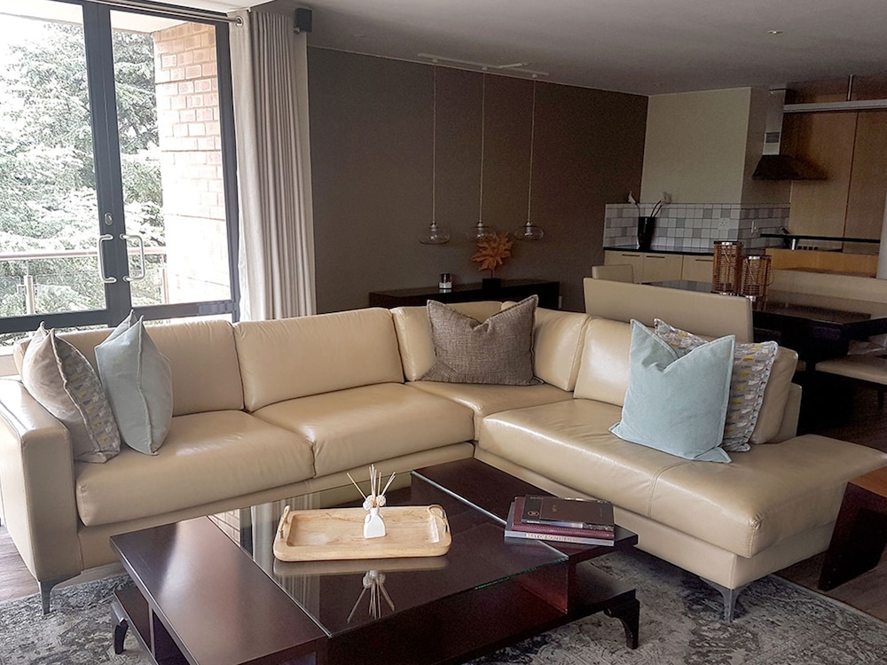 Standard Penthouse, 3 Bedrooms, Balcony photo 2
