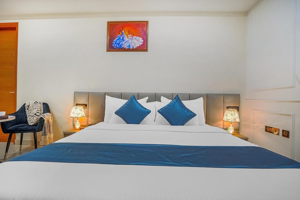 Deluxe Room - Photo 5