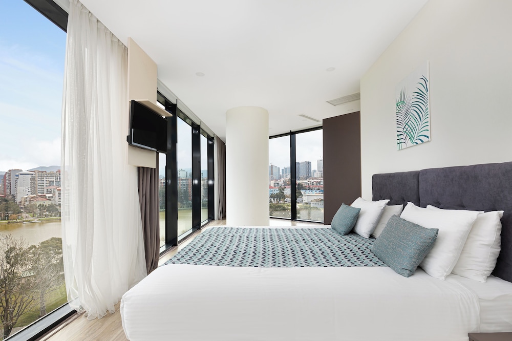 1 Bedroom Park Panorama - Photo 2