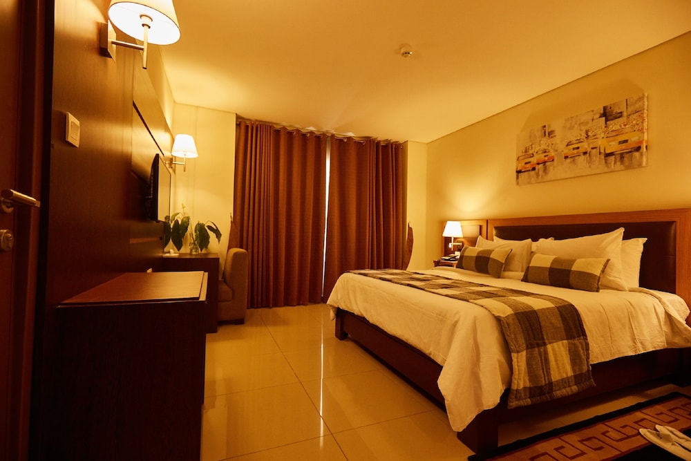 Deluxe Suite
