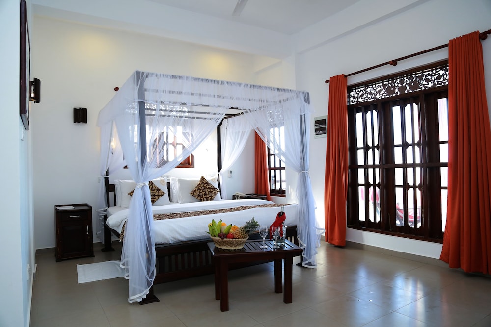 Suite, Sea View