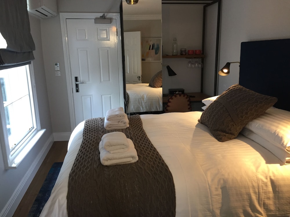 Standard Double Room, Ensuite photo 1